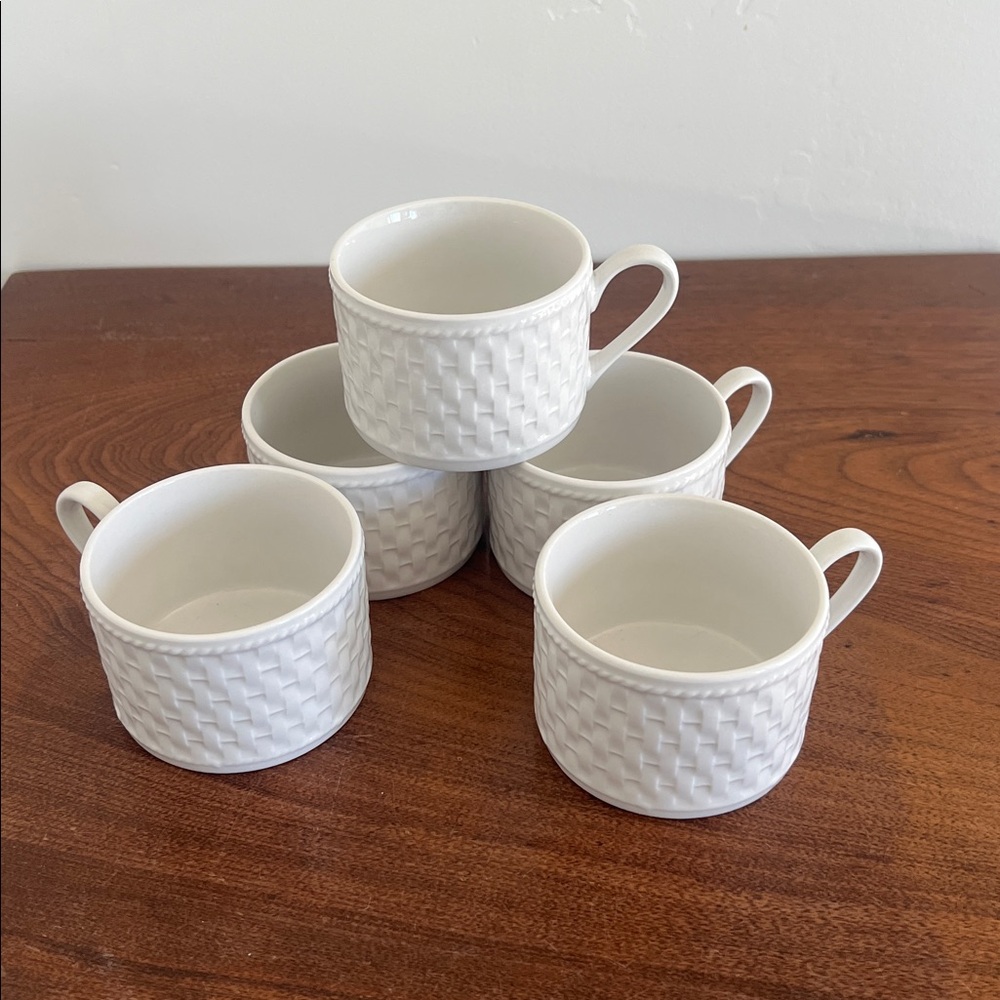 Oneida White Textured Ceramic Mugs - Set of 5